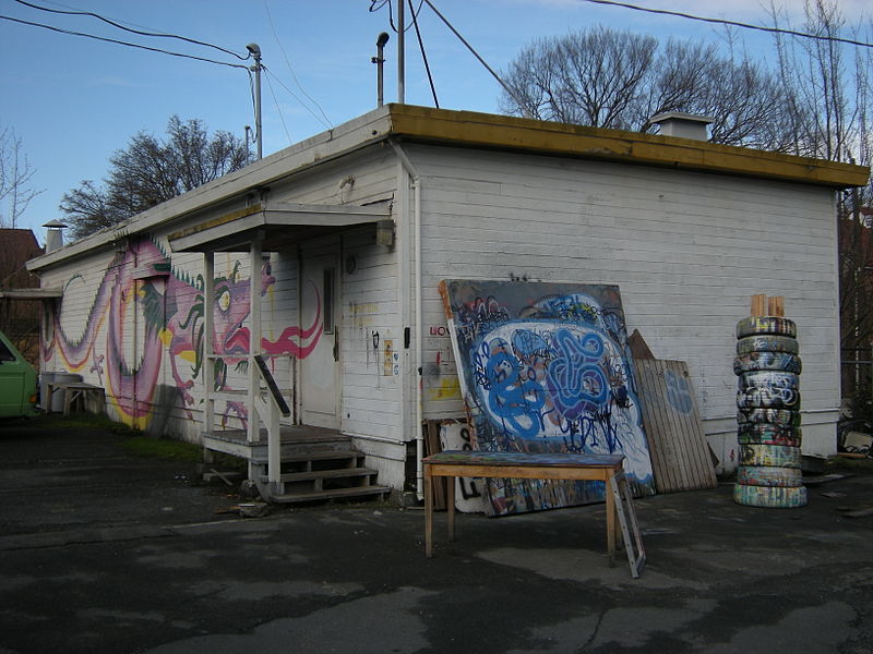 File:Seattle - Nova school shed.jpg