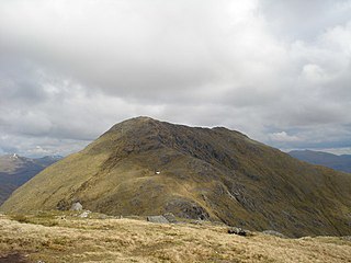 Sgùrr Mòr (Loch Quoich) 1003m high mountain in Scotland