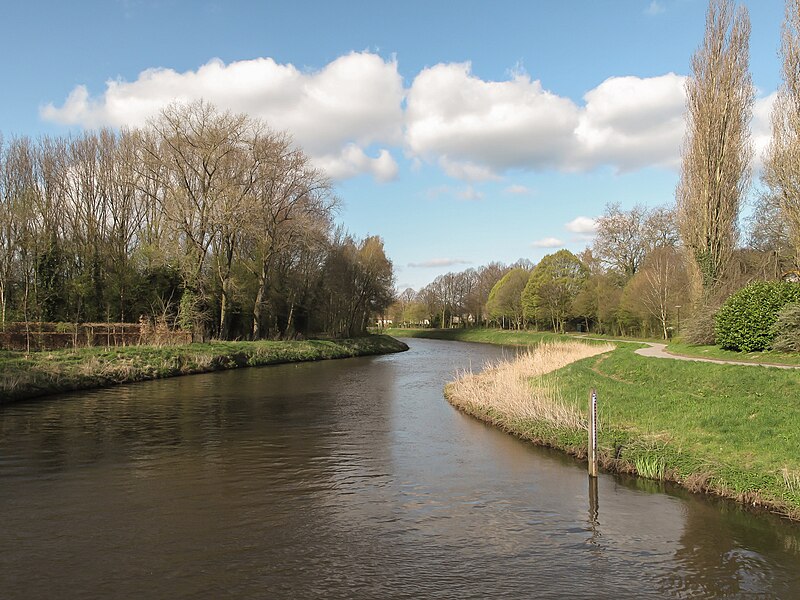 File:Sint Michielsgestel, de Dommel 2010-04-10 17.07.JPG