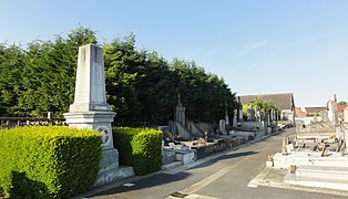 Le monument aux morts de la guerre de 1870.