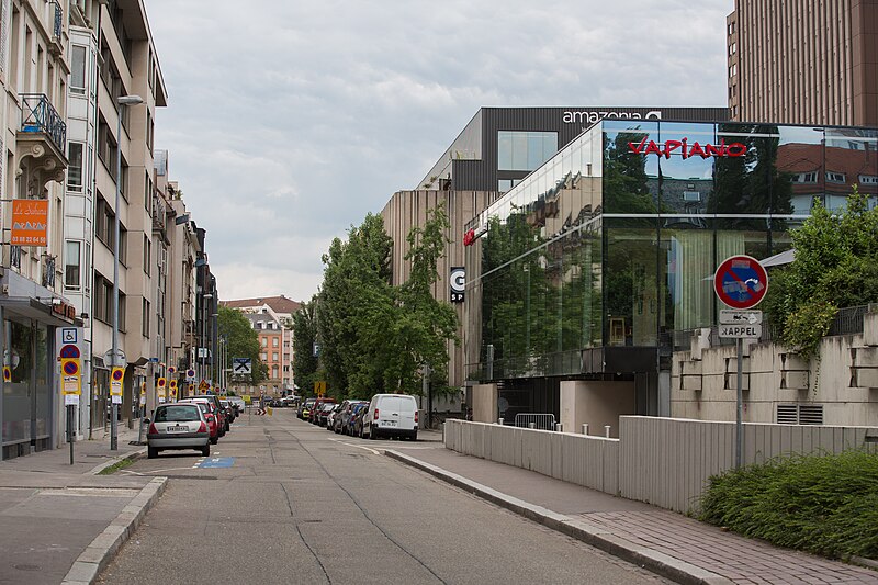 File:Strasbourg rue du Marais Vert.jpg