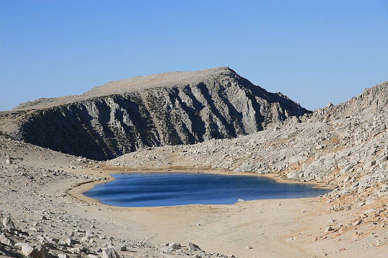 File:Summit Lake from Mono Pass.jpg
