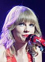 Swift performs in St. Louis, Missouri in 2013.jpg