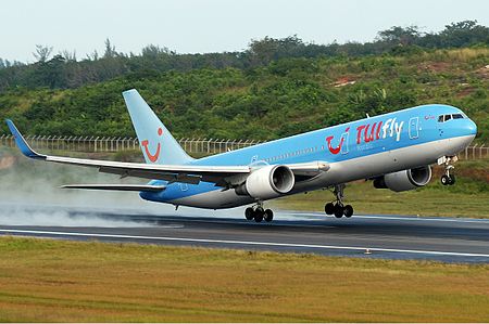 ไฟล์:TUIfly Nordic Boeing 767-300ER Prasertwit.jpg