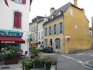 Tarbes: Géographie, Urbanisme, Toponymie