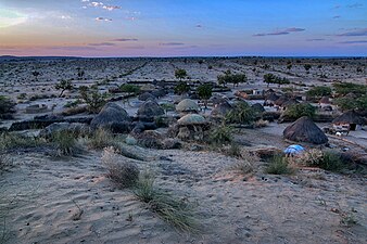 Vue sur un hameau du Tharparkar, dans le sud-ouest du Sind.