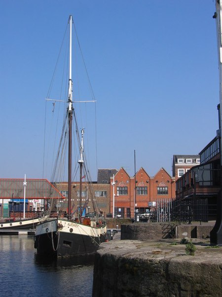 File:The Barge 'Audrey' - geograph.org.uk - 377223.jpg