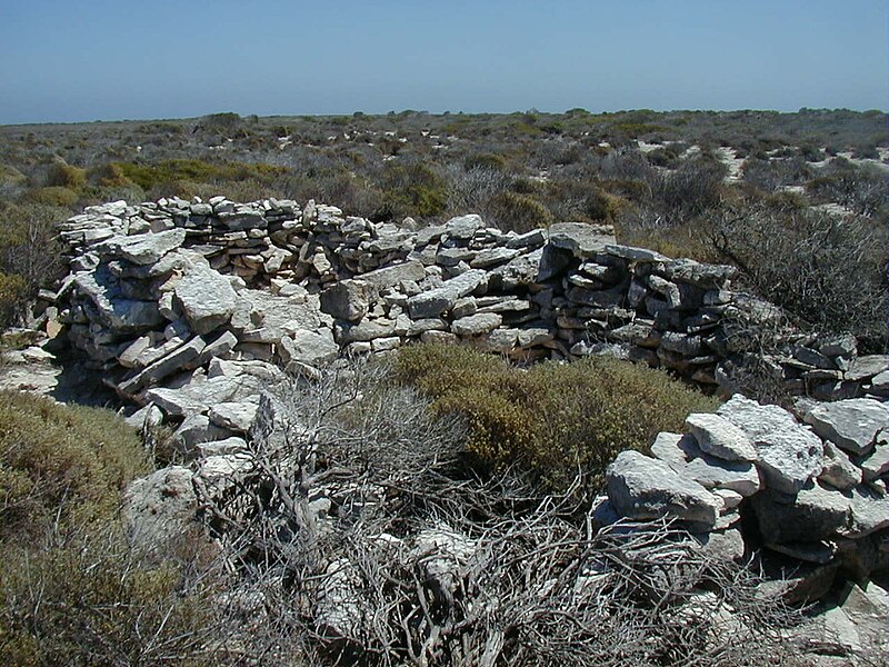 File:The Fort - West Wallabi Island - Colour.JPG