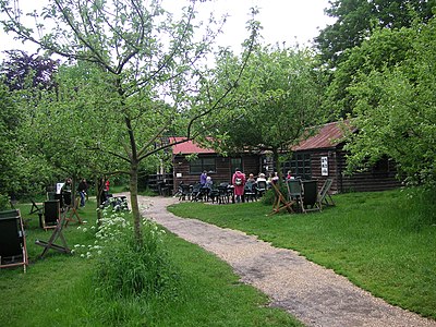 The Orchard Tea Garden in Grantchester May 2007.JPG