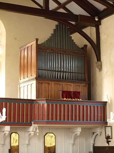 File:The organ, St Mary's, Hugh Town.jpg