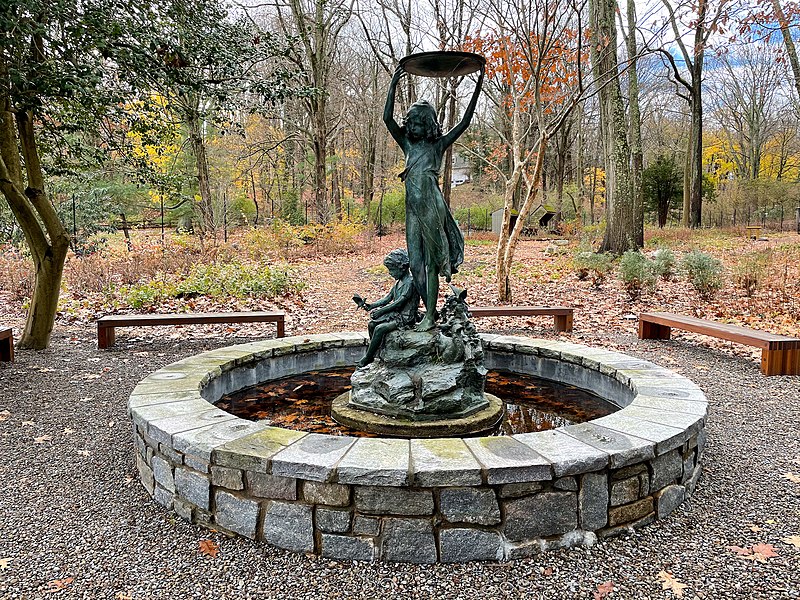 File:Theodore Roosevelt Sanctuary & Audubon Center fountain.jpg