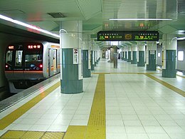 Toyo-Katsutadai-station-platform.jpg