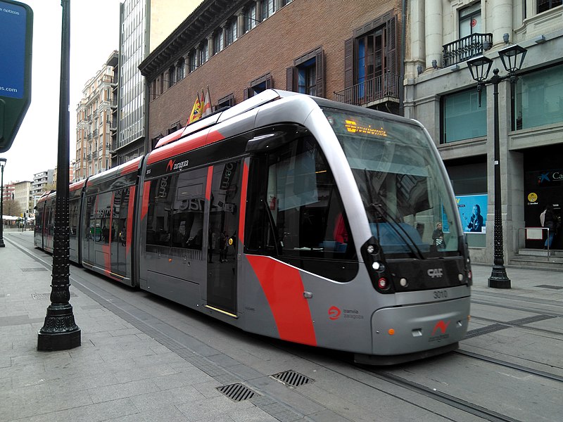 File:Tranvía de Zaragoza 002.jpg