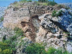 Ruševine srednjovjekovne utvrde Kamičak