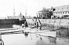 L-8 in 1917, the first submarine ever built by a U. S. navy yard USS-L8.jpg