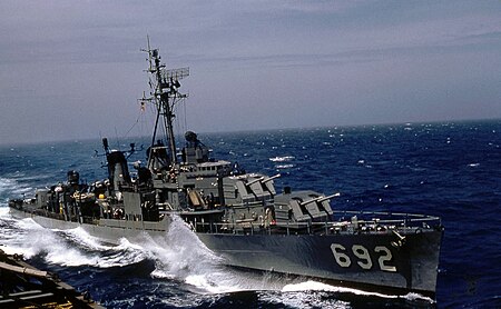 USS_Allen_M._Sumner_(DD-692)