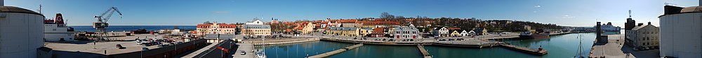 Visby harbour panorama.jpg
