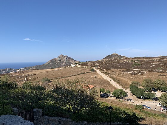 trail and mountain, a photo view to Corbara.