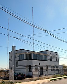 Transmitter building in Secaucus, New Jersey WWRL bldg jeh.jpg