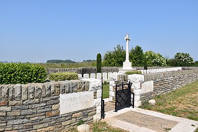 Le Warry Copse Cemetery.