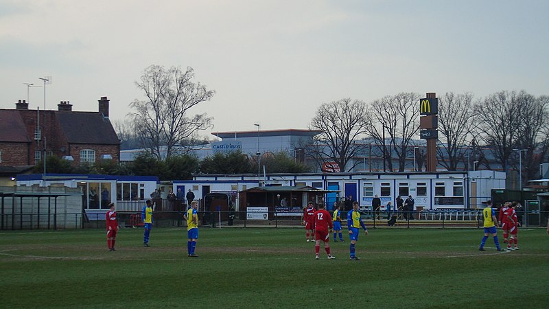 File:Wellingborough town fc clubhouse changing rooms and teabar .jpg