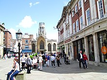 The square, looking north-east York, UK - panoramio (79).jpg