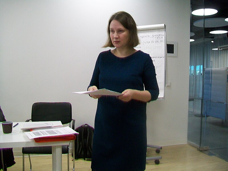 File:Елена Новожилова на Школе общественного защитника.jpg