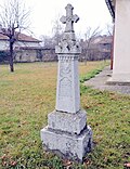 Monumento Etropole a la iglesia de Sveti Georgi.jpg