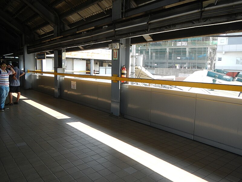 File:0202jfMonumento LRT Station Caloocan Cityfvf 10.jpg