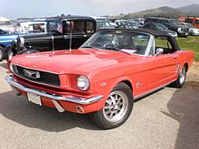 Кабриолет Ford Mustang модели 1966 года