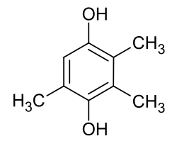 Structural formula of 2,3,5-trimethylhydroquinone