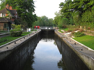 <span class="mw-page-title-main">Sonning Lock</span> Lock and weir on the River Thames in Berkshire, England