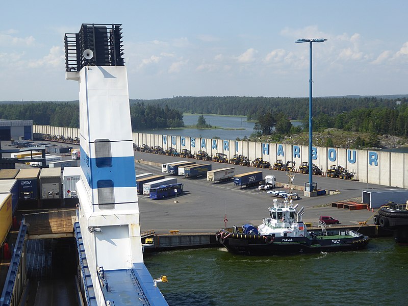 File:2019-06-08 Vuosaari port 10.jpg