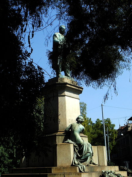 File:8843 - Milano - Monumento a Cavour (1865) - Foto Giovanni Dall'Orto, 13-Sept-2007.jpg