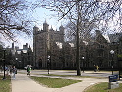 Gambar dari University of Michigan kampus di Ann Arbor, Michigan, USA.jpg