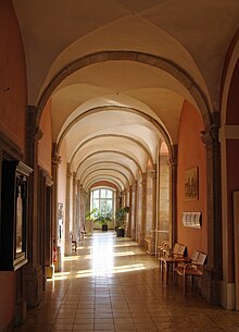 Abbaye Saint-Martin-des-Glandières. Vue de la grande galerie (Sud)..jpg