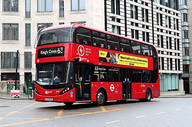 Alexander Dennis Enviro400EV on route 63 at Ludgate Circus