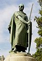 Afonso I Henriques, proclamado rei en Guimarães (1109-1185). Estatua do monarca en bronce.