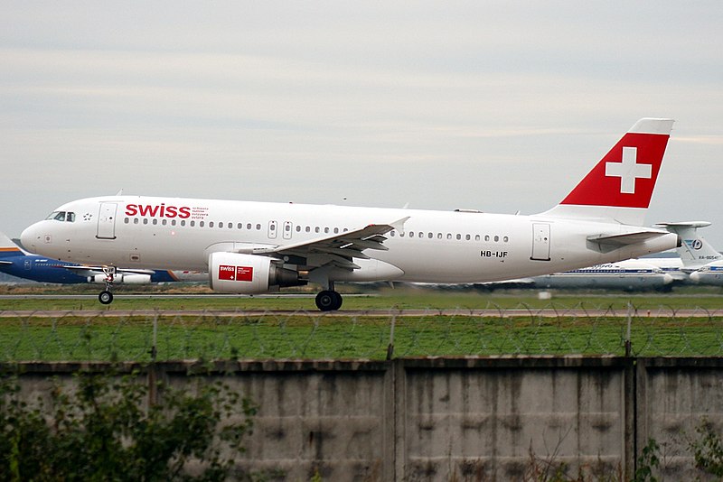 File:Airbus A320-214, Swiss International Air Lines JP6496052.jpg