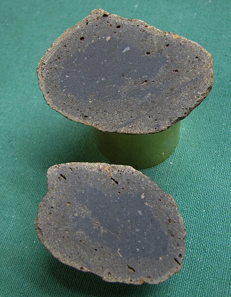 File:Amygdalar basalt.jpg