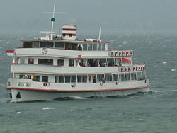 The 75-year-old Austria was moored in a wind force 7.