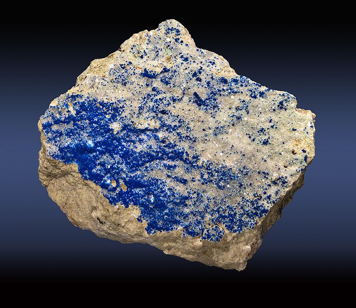 File:Apophyllite-Kinoite (1) Fond.jpg