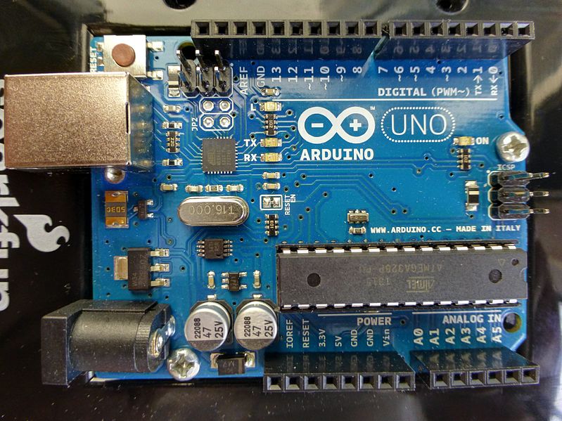 File:Arduino UNO 1480256 7 8 HDR Realistic.jpg