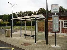 Arrêt de bus de La Ferté-Gaucher - Gare.jpg