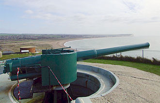 Mk VII 6-inch gun in typical coast defence emplacement, preserved at Newhaven Fort. BL6inchGunMkVIINewhavenFort1March2008.jpg