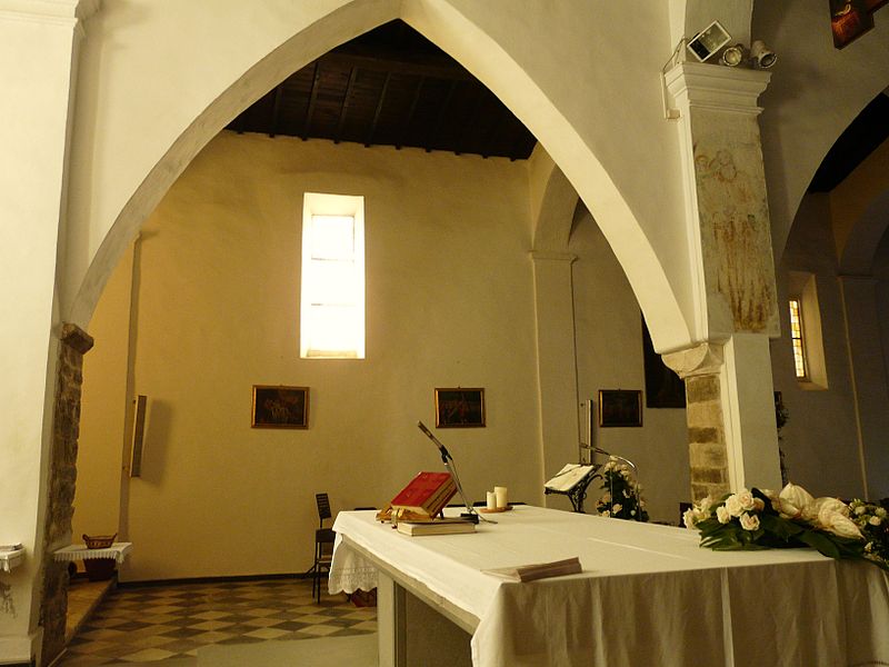 File:Baccano (Arcola)-pieve ss stefano e margherita-altare2.jpg