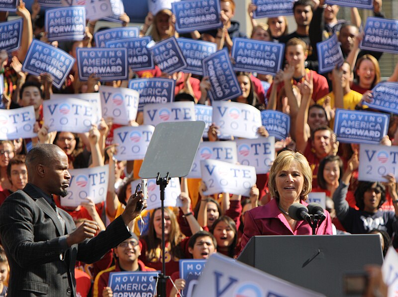 File:Barbara Boxer and Jamie Foxx (5122295521).jpg