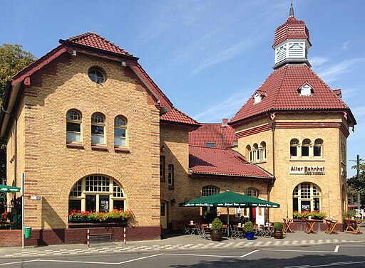 Belsenplatz, Alter Bahnhof Oberkassel, Düsseldorf-Oberkassel