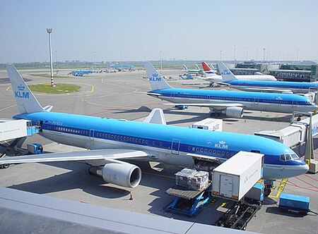 Tập_tin:Boeing_767s_of_KLM_at_Amsterdam_Airport_Schiphol.jpg