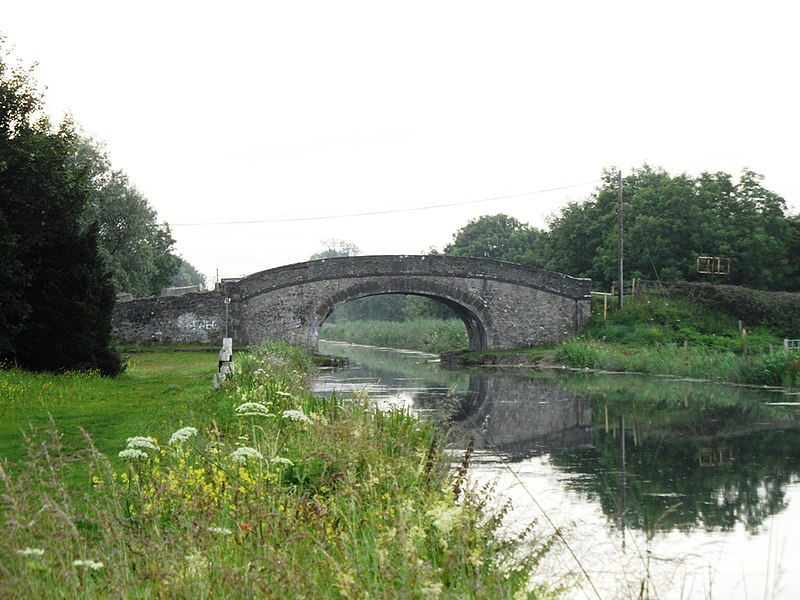 File:Bond Bridge on the Grand Canal near Allenwood, Co. Kildare - geograph.org.uk - 2500310.jpg